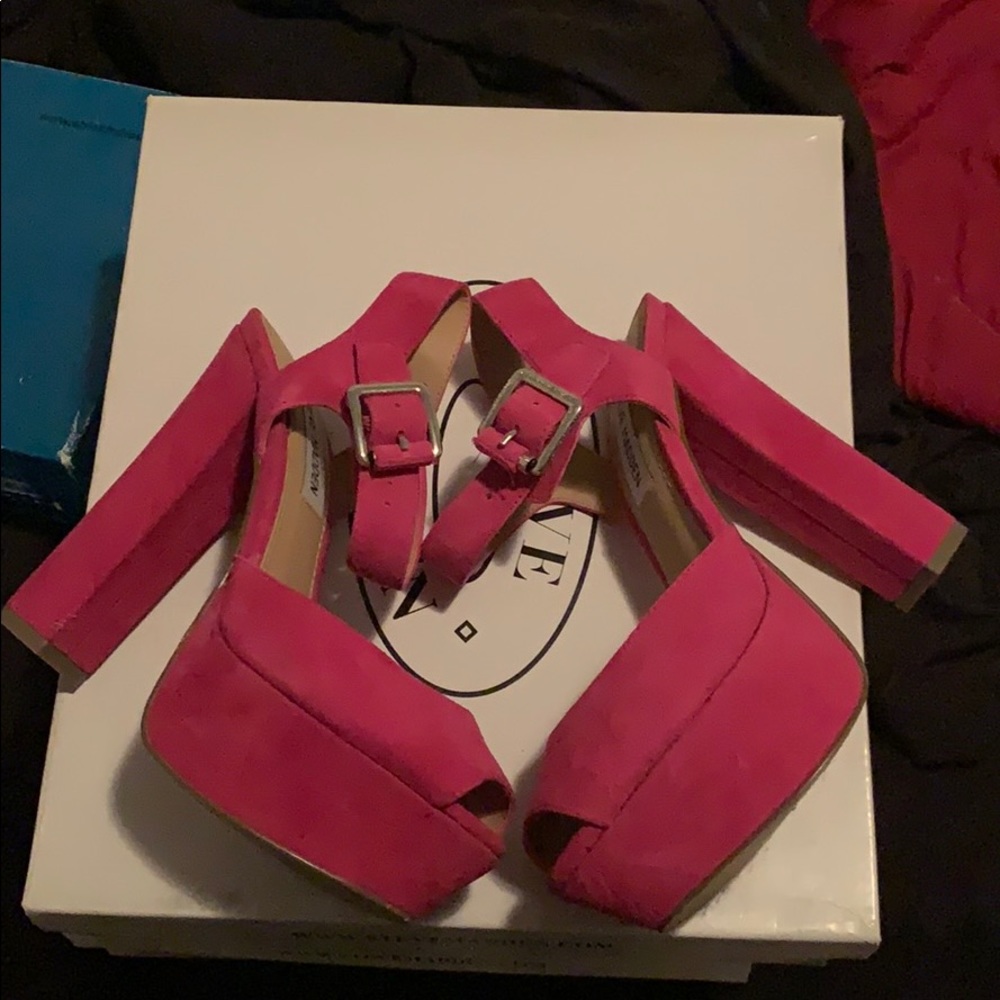 Steve Madden platform sandals